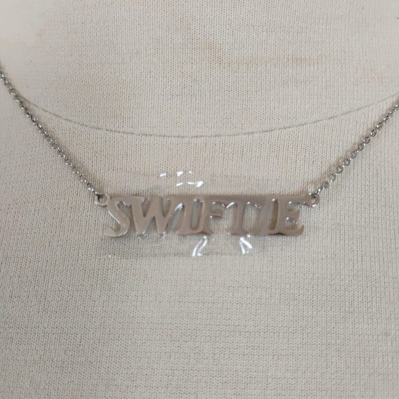 Taylor Swift "Swiftie" Silver Tone Metal Chain Necklace with Adjustable Length - Picture 6 of 10